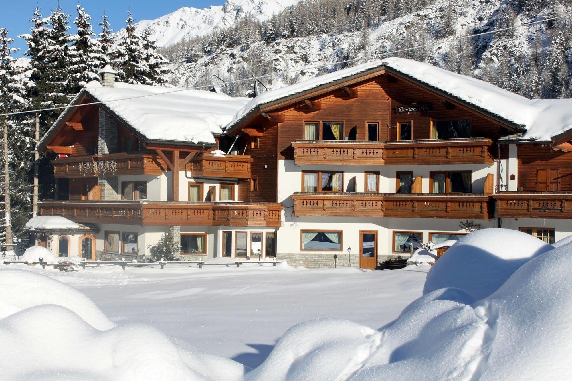 Hotel Bouton D'Or - Cogne Exterior foto