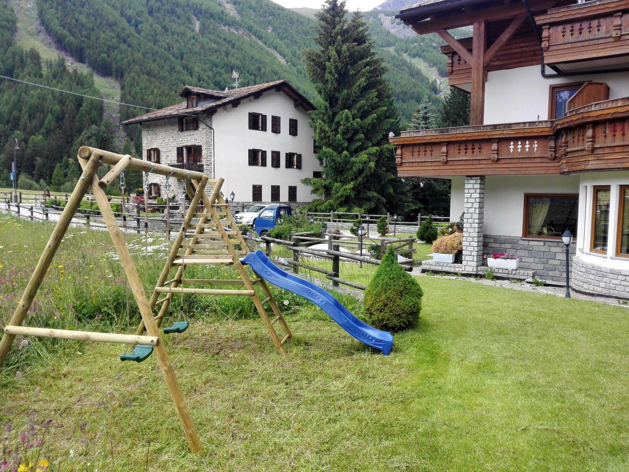 Hotel Bouton D'Or - Cogne Exterior foto